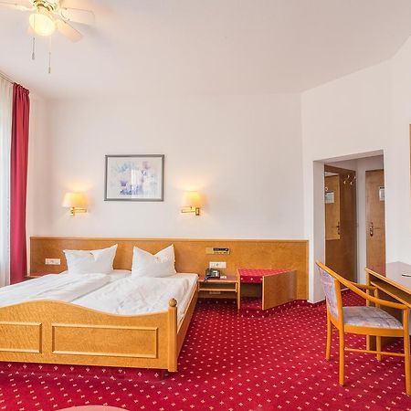Hotel Astoria Lipsia Esterno foto