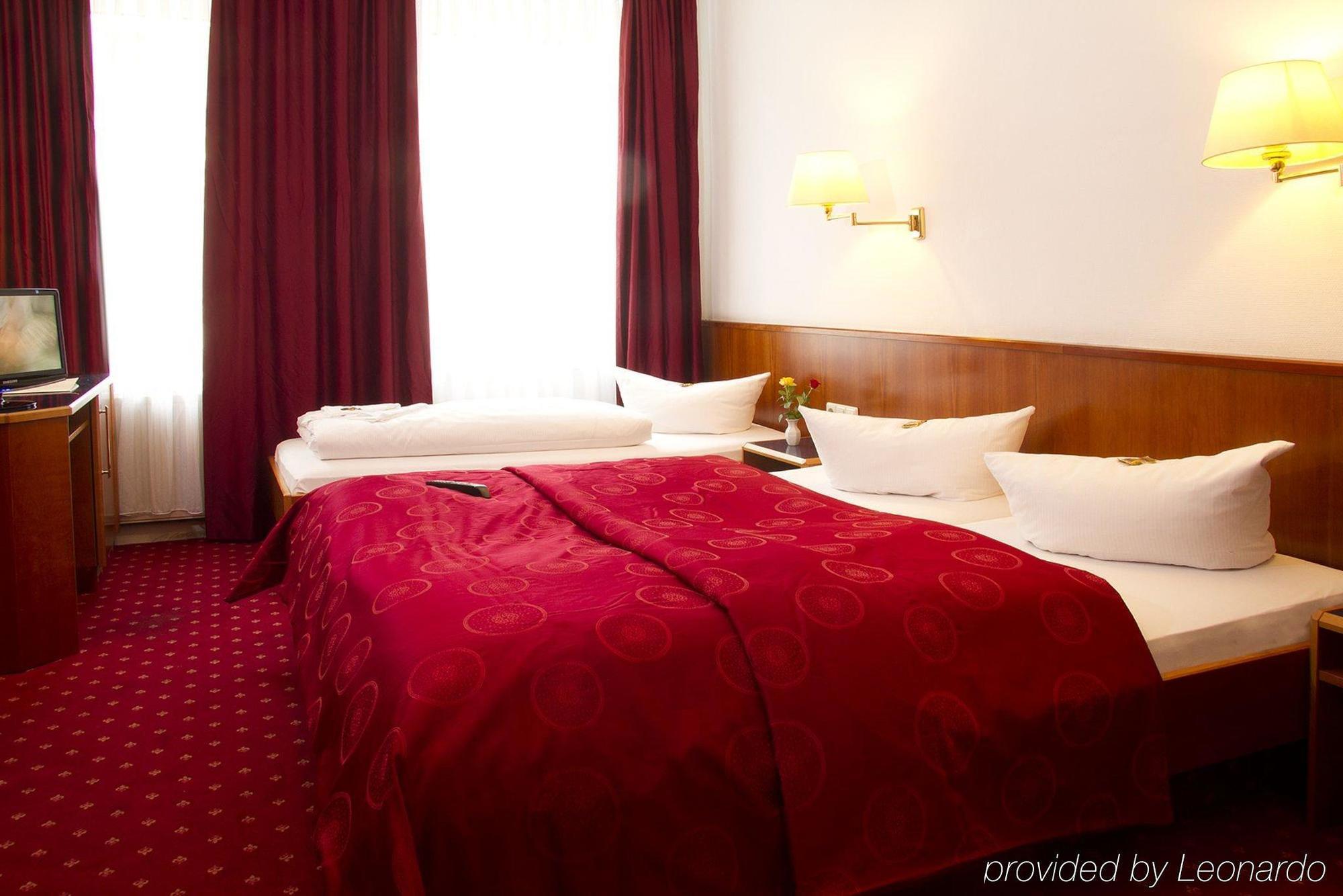 Hotel Astoria Lipsia Esterno foto