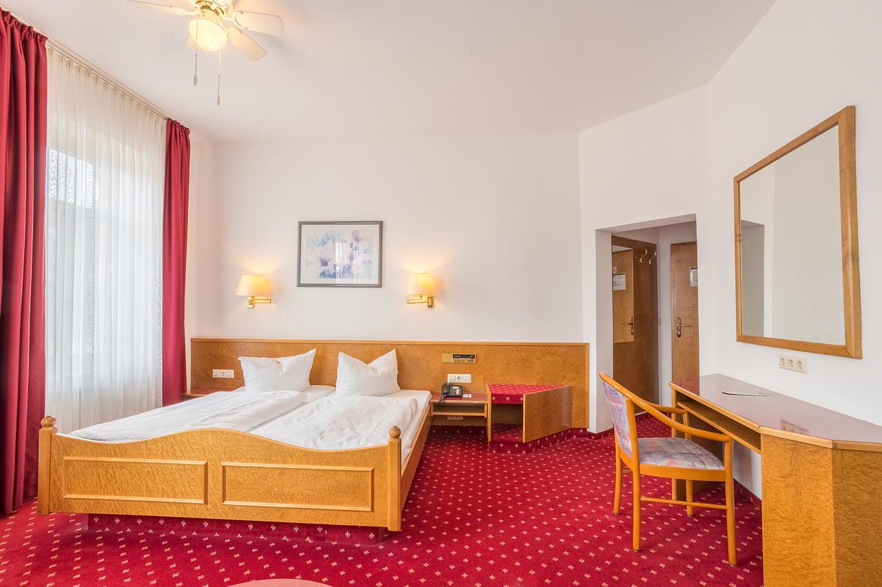 Hotel Astoria Lipsia Esterno foto